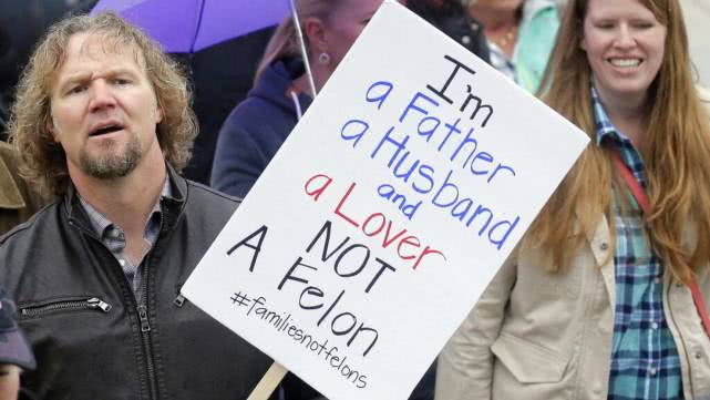 #环球时报#美国犹他州拟立法将一夫多妻去罪化，此前曾是重罪