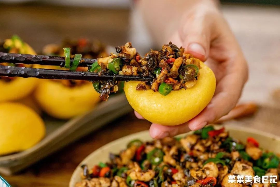 宅家美食pk赛#- 鸡米芽菜 自制窝窝头 -[ 食材 ]鸡米芽菜:鸡胸肉200g