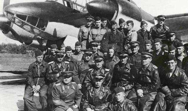 每分钟79万发子弹二战苏联在轰炸机上装88支冲锋枪专打步兵