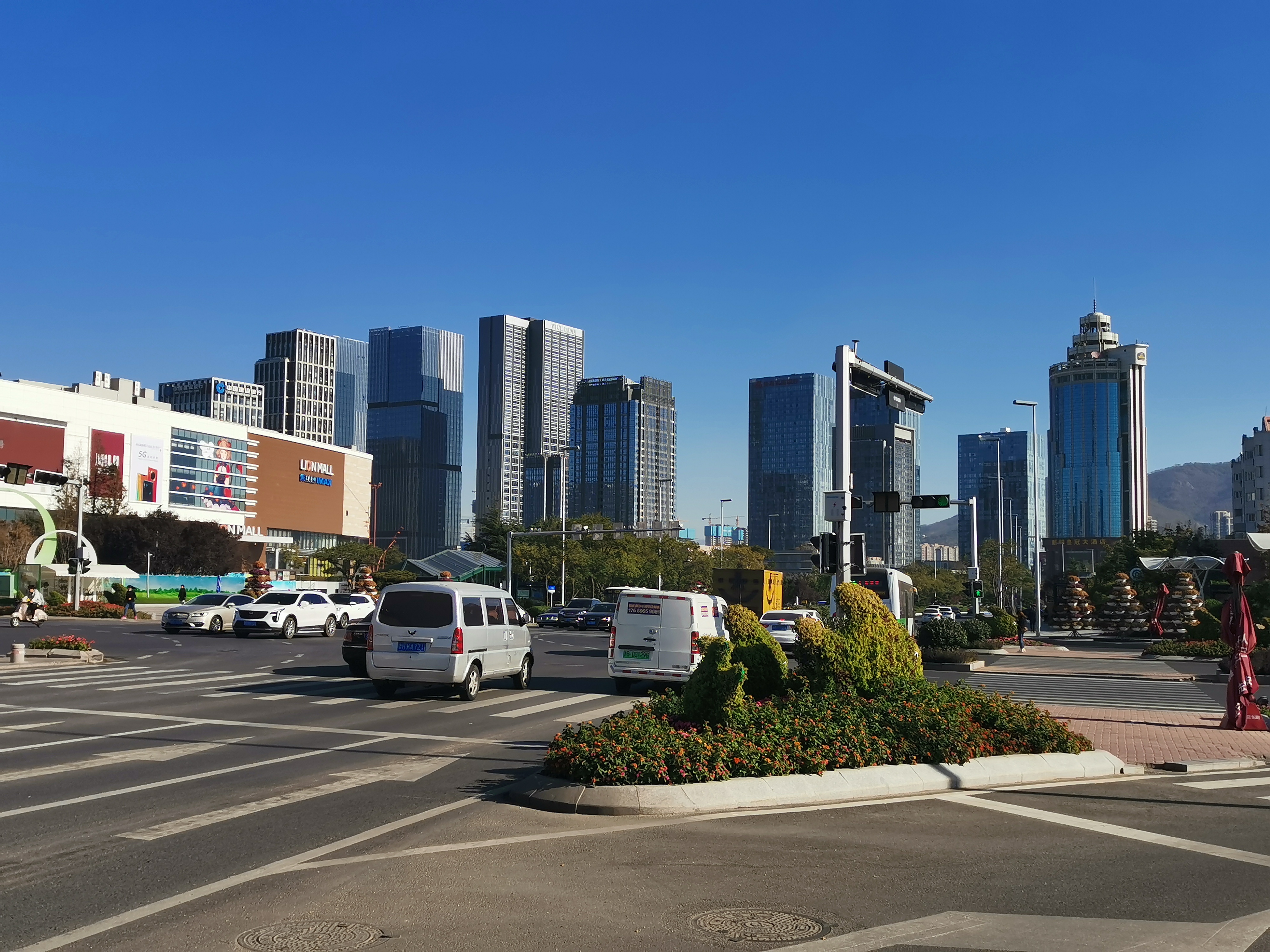 青岛为什么没有自行车连非机动车道都很少街道空荡荡的