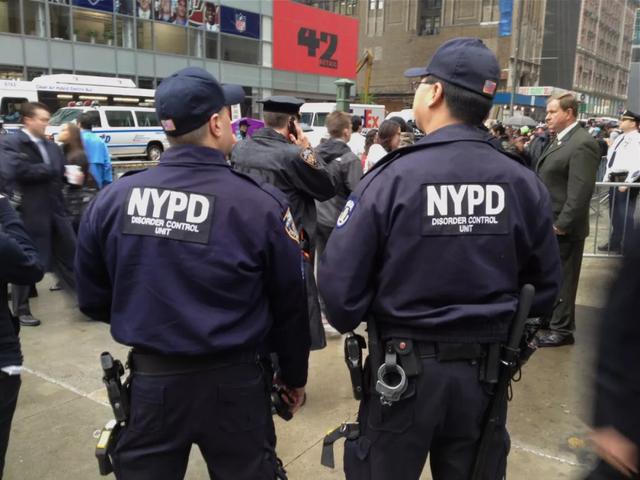 #中国小康网#世界最严警察是什么样的？当警察堪比当兵，警衔级别格外分明