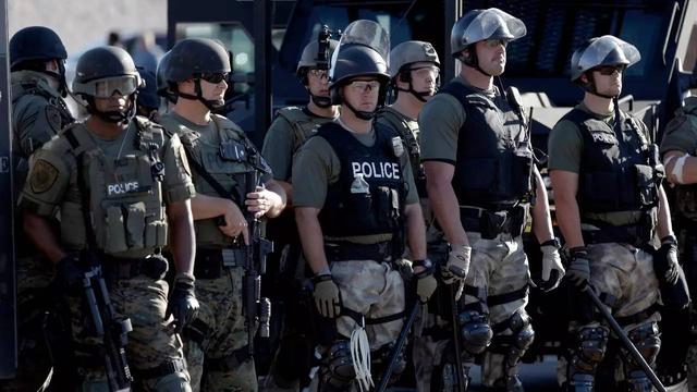 #中国小康网#世界最严警察是什么样的？当警察堪比当兵，警衔级别格外分明