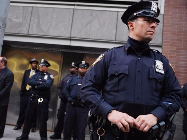 #中国小康网#世界最严警察是什么样的？当警察堪比当兵，警衔级别格外分明