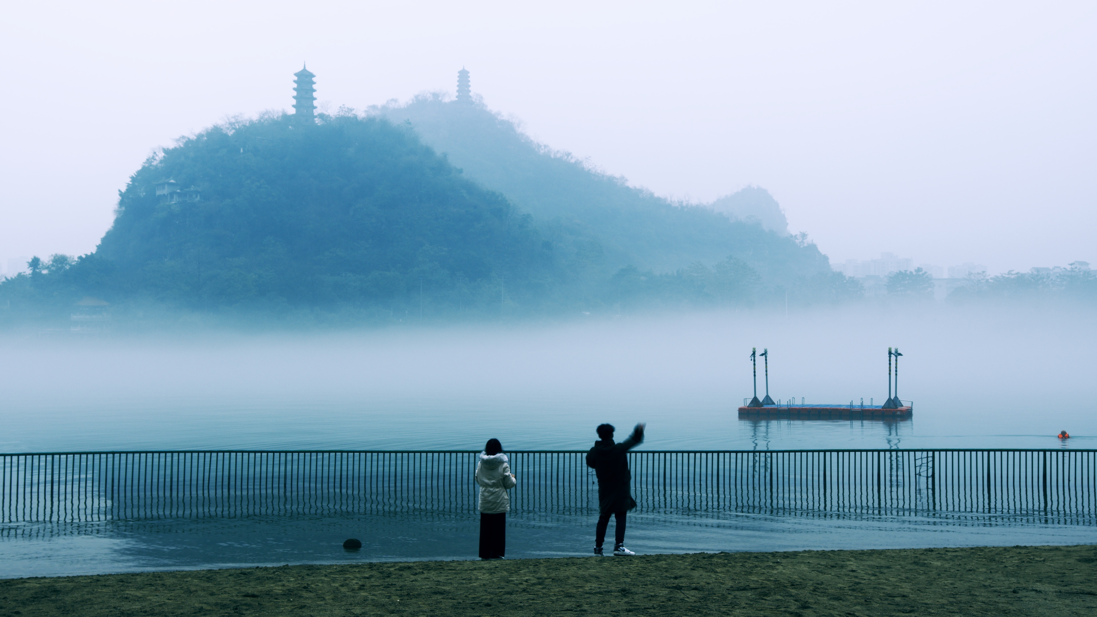 柳州开启仙境模式,南风天平流雾犹如仙境!