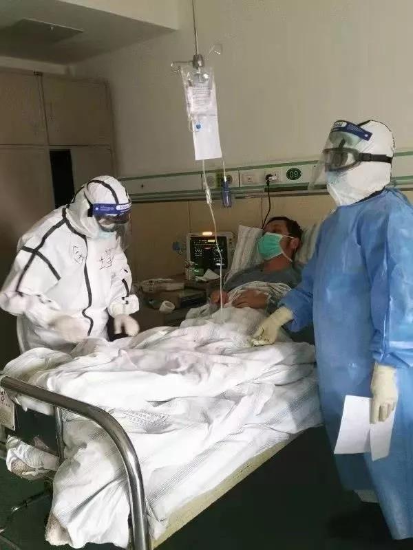 记录人:邵娜(西安交通大学第二附属医院首批援鄂医疗队队员)