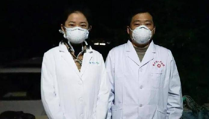 (图左:邹锦)