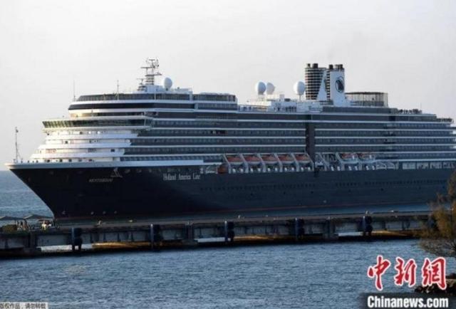 [生活报]2200余人受困海上12天 柬埔寨让他们靠岸