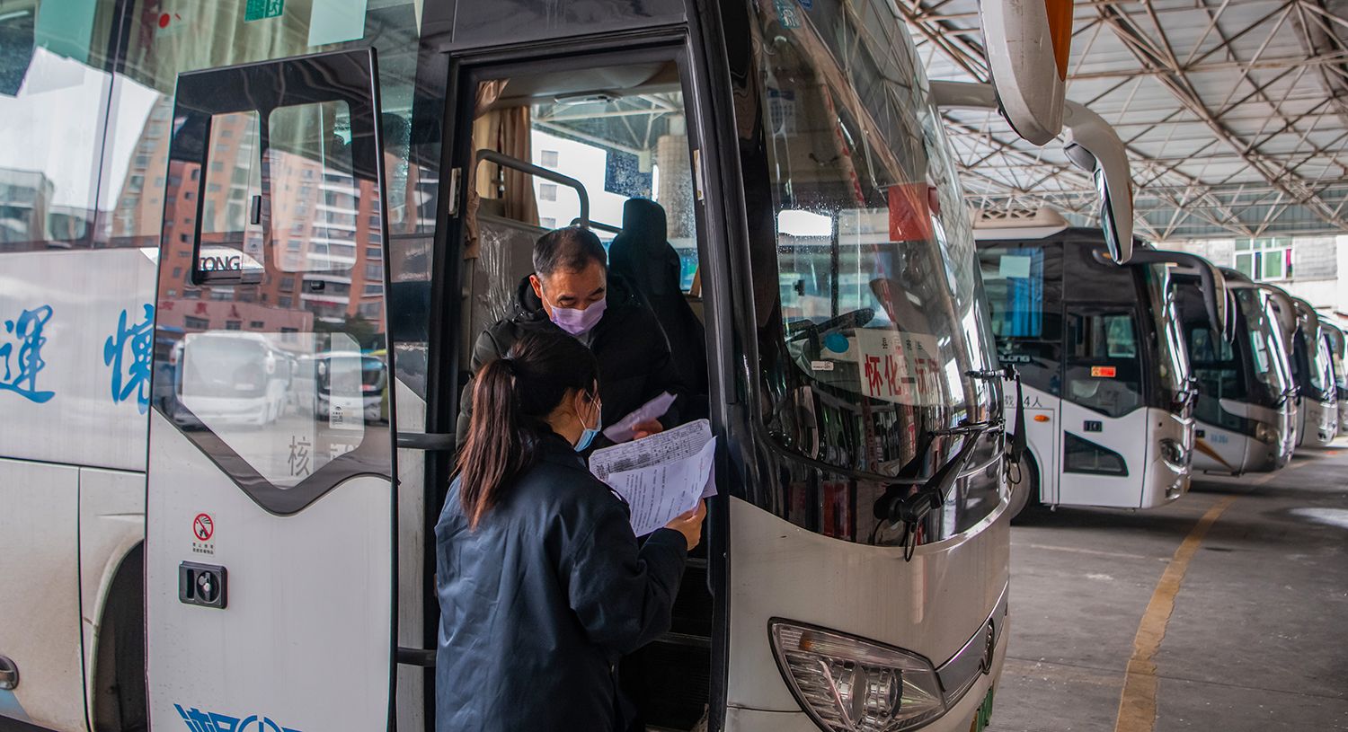 怀化汽车东站的一天 只要有一名旅客也按时发运