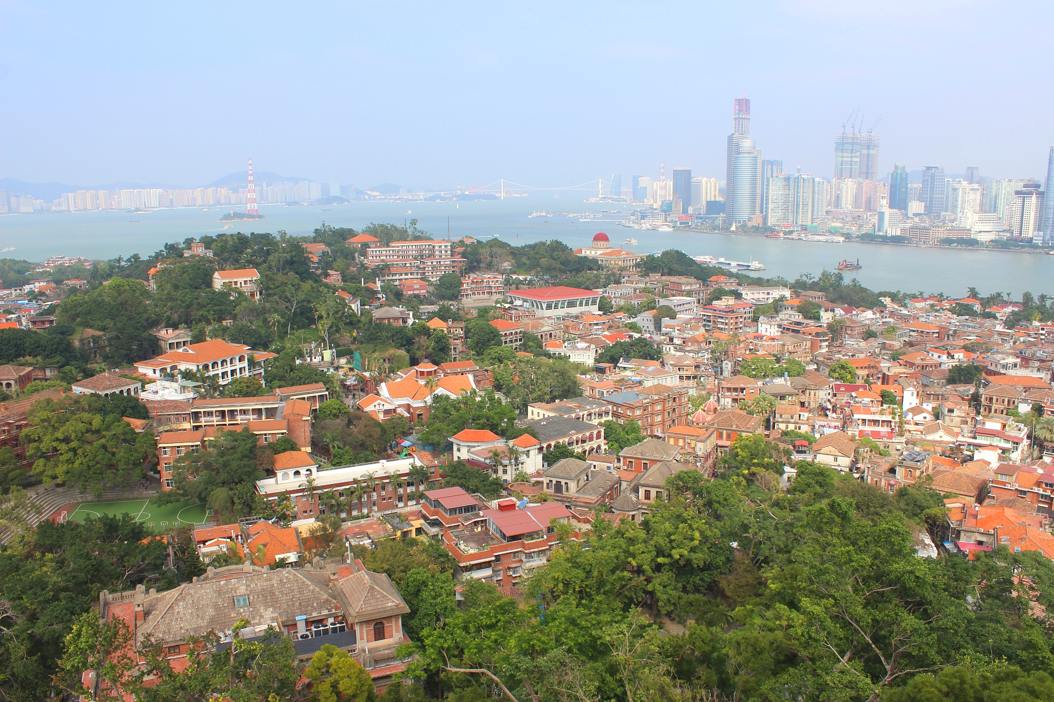 厦门鼓浪屿的毓园万婴之母林巧稚接生了5万多名婴儿