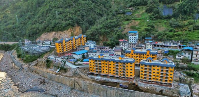 福贡县马吉乡两手抓两不误