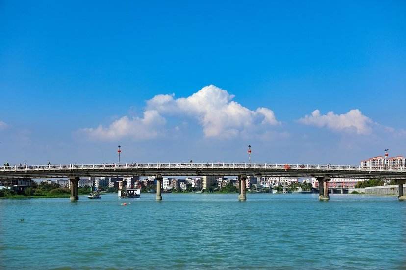 江海文化特色的安康宜居城市广东吴川市