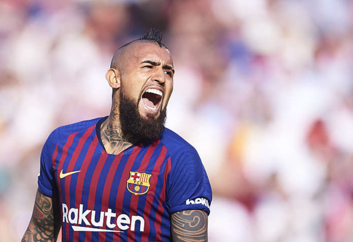 射门能力尚有不足的特劳雷,从目前来看仍与巅峰时期的巴萨有些格格不