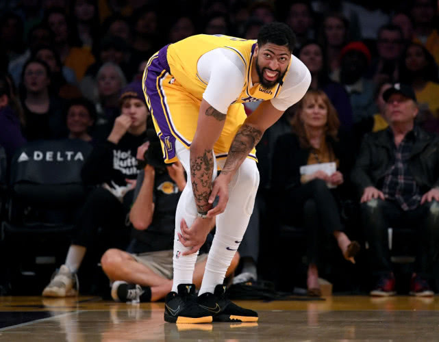 浓眉哥7记封盖太凶悍他为啥不去争mvp之前采访给出了答案