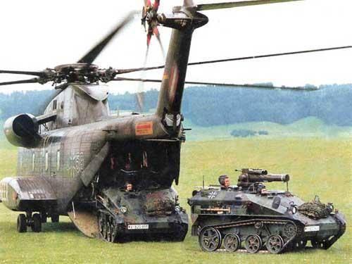 【中国小康网】世界现役最小的坦克，一架直升机就能装下两辆，小巧玲珑