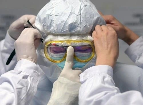 「新农村频道」@一线医务人员，咱们涨工资了，爸妈也有人照料了