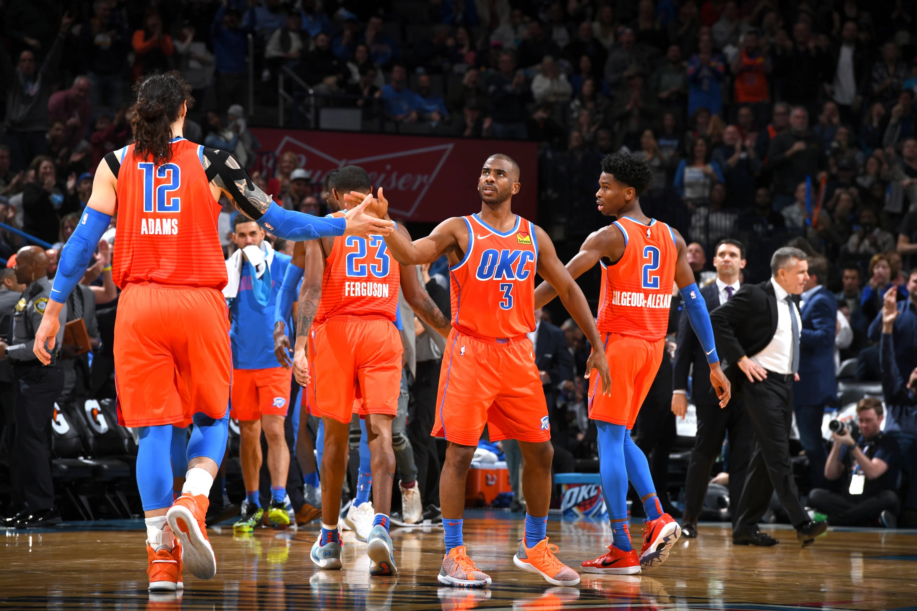 雷霆队坐收渔利