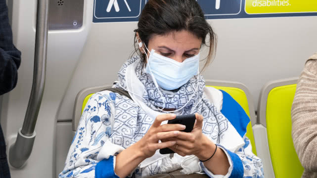 #国际#美新冠病毒社区感染者因CDC标准太高漏检，数十医护人员被隔离