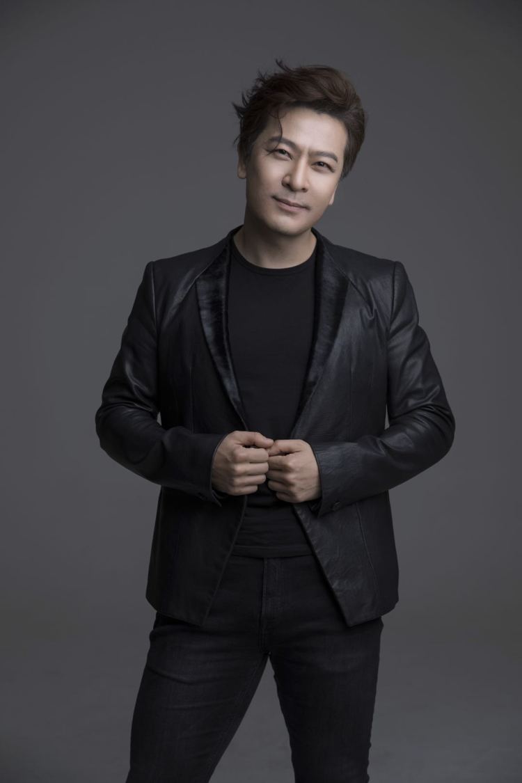 暖心!于毅为家乡医院捐助1000套防护服_人民号