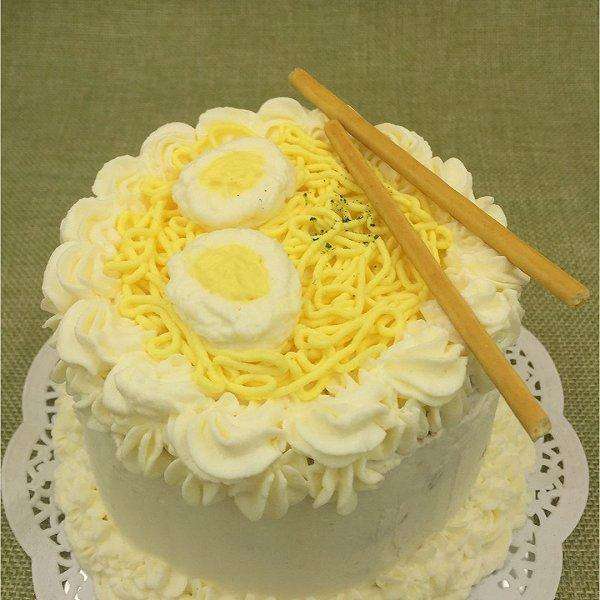 "朋友圈泡面炫富大赛"正在进行,看到第7位,网友:实在惹不起