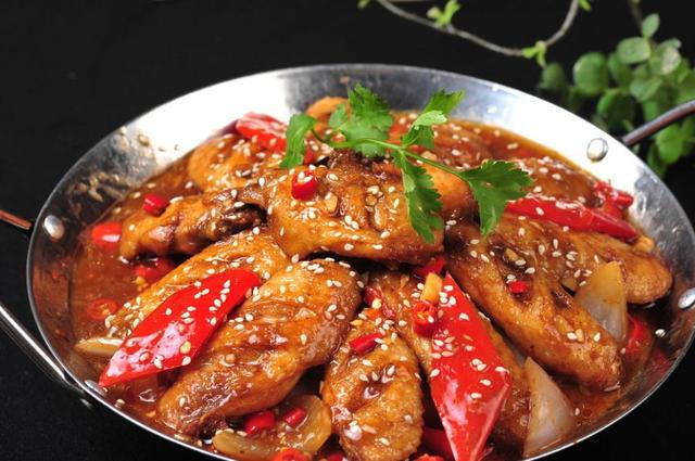 香辣美味的干锅菜肴营养好吃详细菜谱来了赶快学起来吧