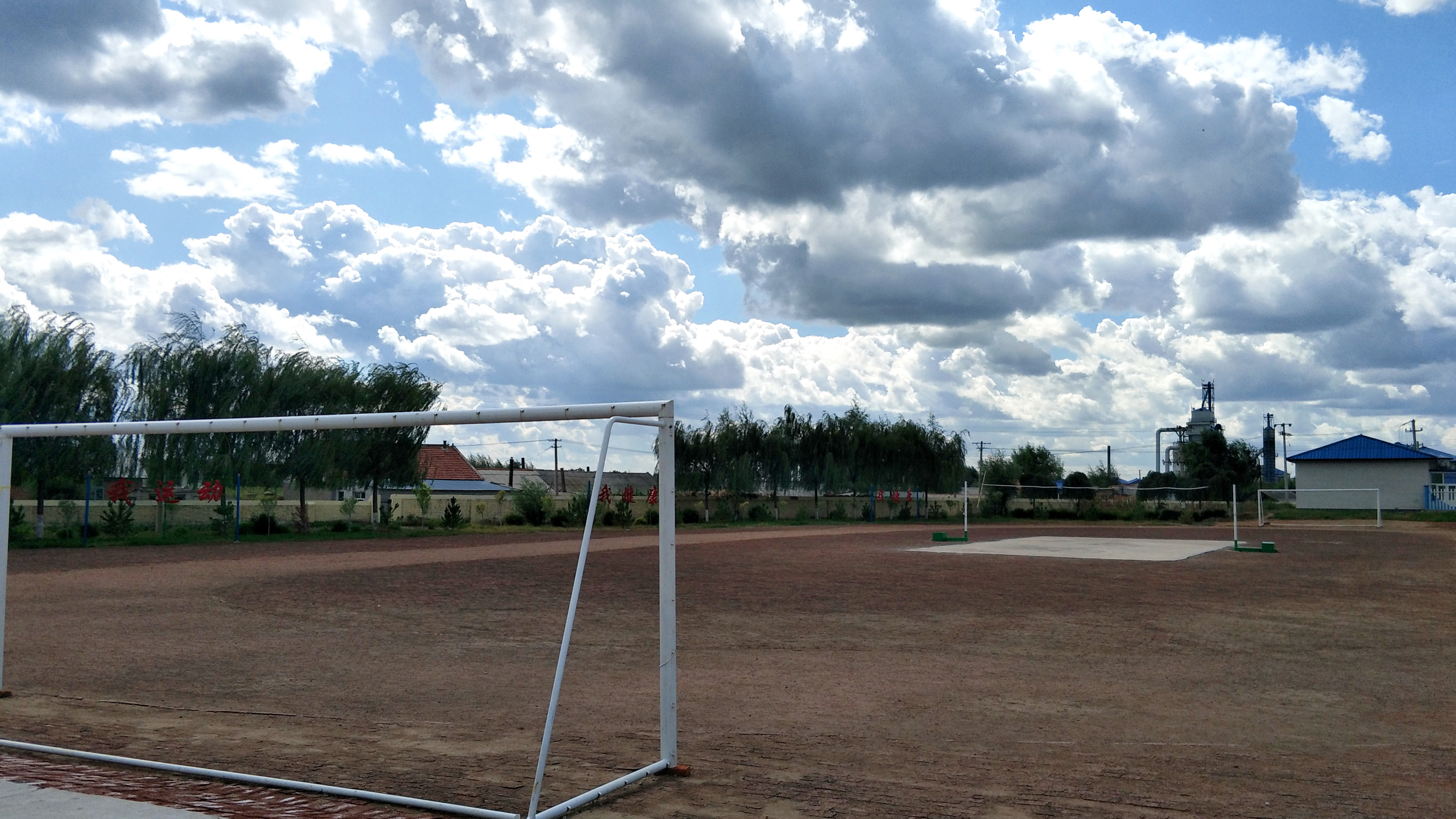 美丽的校园静悄悄