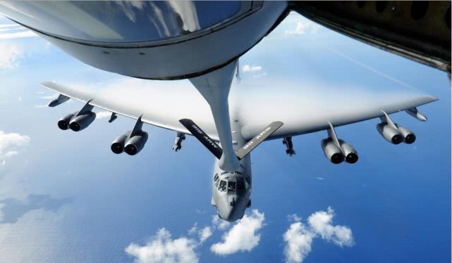 『空军』B-2都被淘汰了！美国空军未来主力轰炸机队竟只剩这两种飞机