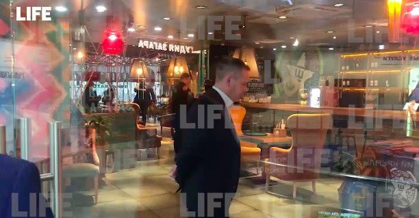 莫斯科@莫斯科购物中心发生枪响:嫌疑人持刀拒捕,警察开枪射伤