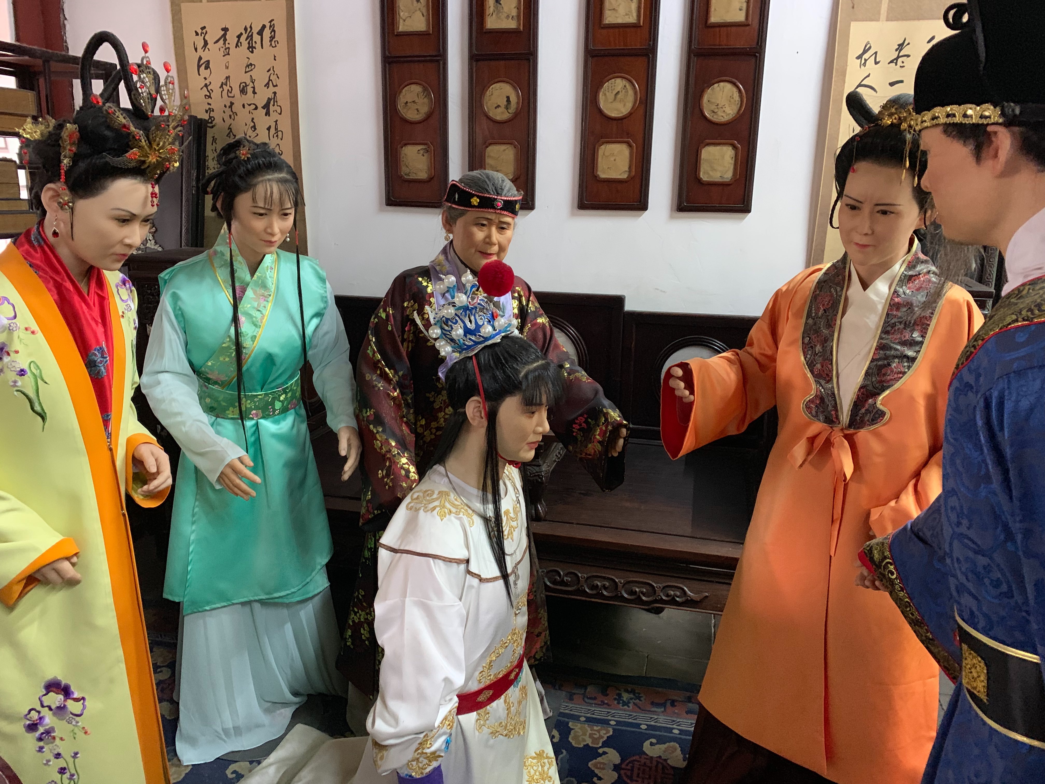 走进荣国府重温红楼梦