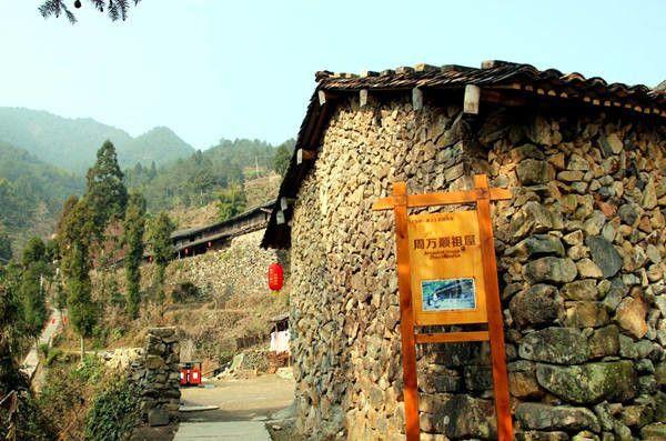 探村温州瑞安均路古村石阶石屋中藏着温州一家人故事