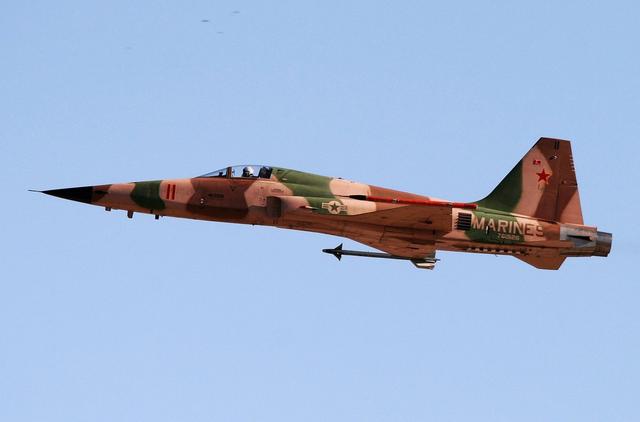 阿帕奇@阿帕奇能力强大，米格28表示不服，长相相似却更加凶猛