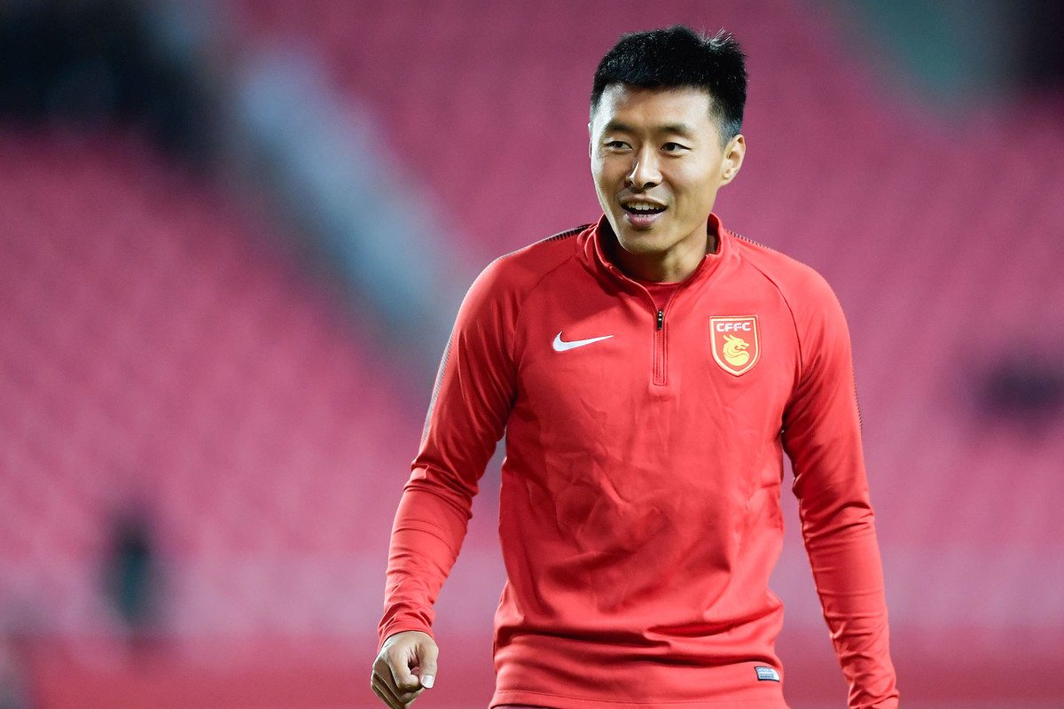 去年,姜宁被河北华夏幸福打入预备队效力,这位昔日的国家队主力前锋就