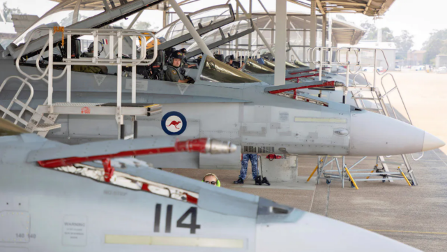 [澳大利亚皇家空军的F/A-18A/B大黄蜂战斗机]