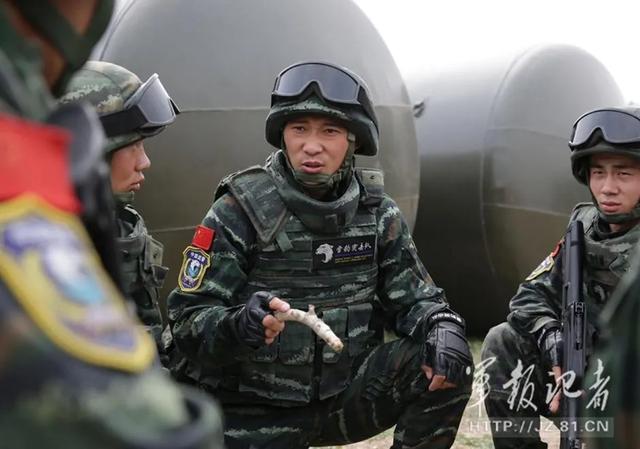 解放军一次买了140万件防弹衣!这释放了什么信号?