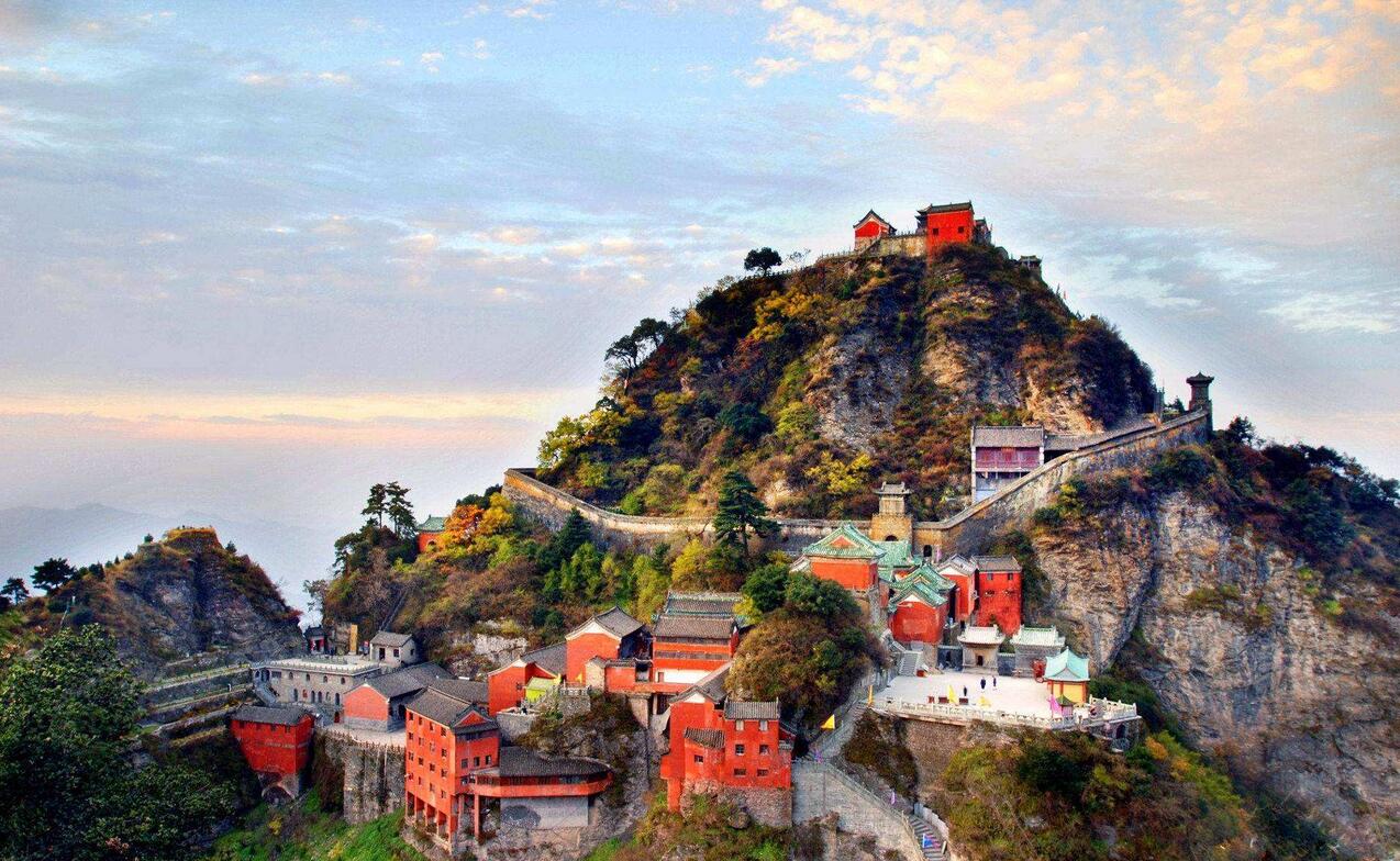 武当山从以前的爬不动到现在的爬不起游客230元门票太贵