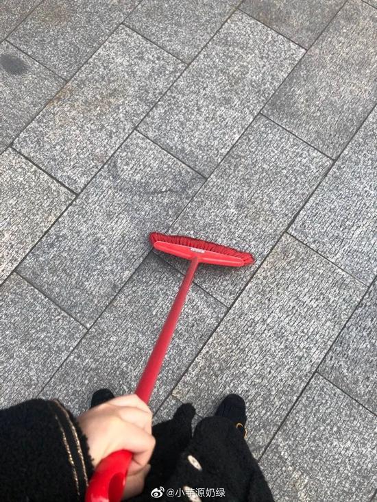 「化妆品」三八节花式礼物大亮！网友：有些还不如没有