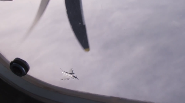 「空军」遭F-35、台风、F-16轮流监视，这次俄军机远程飞行待遇高！