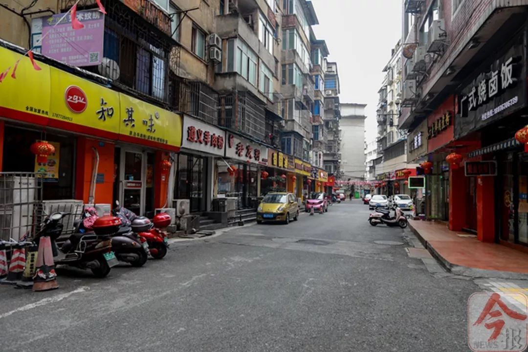 五星街的环卫工迎来开年后最忙的一天他们说柳州醒了