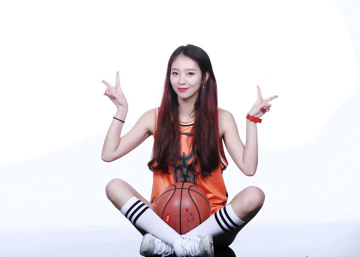 广东宏远挨骂f4偶像天团曾繁日我们是职业哒