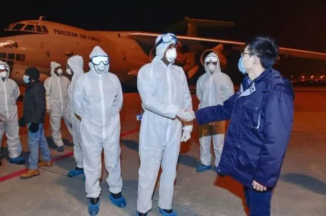 [空军]巴基斯坦还在向中国捐口罩