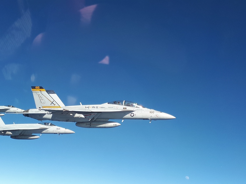 「空军」趁美法航母齐聚本国附近之际 希腊空军接连与两军舰载机开展联训