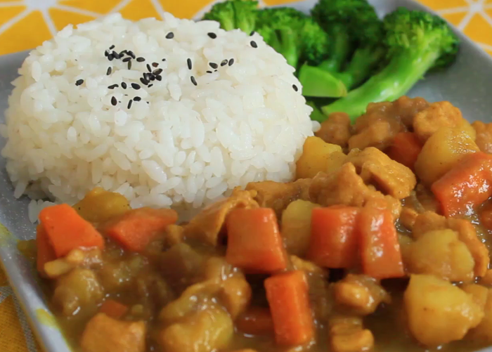好吃的咖喱鸡肉饭适合上班族的美味便当简单营养风味独特