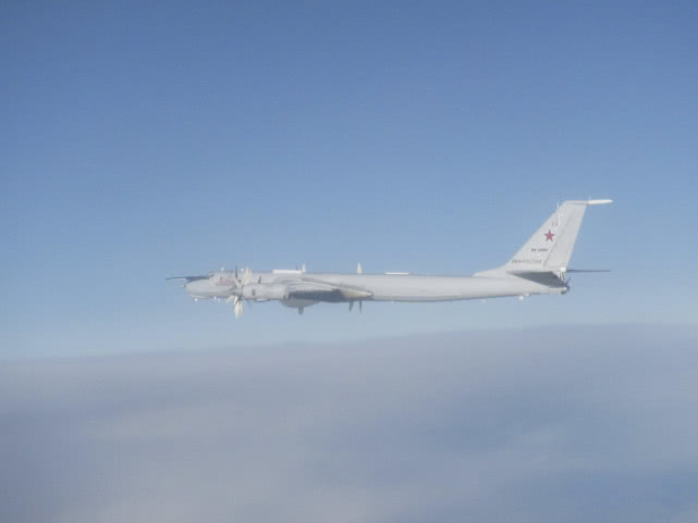 空军▲俄军巡逻机频繁出动！这次是英法附近，两国战机紧急升空拦截