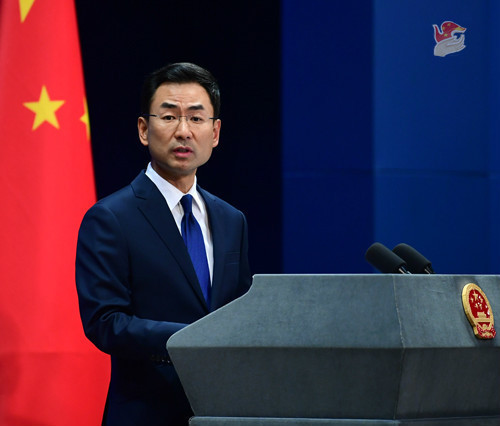 疫情：外交部：希望美个别官员集中精力应对疫情，而不是向中国“甩锅”