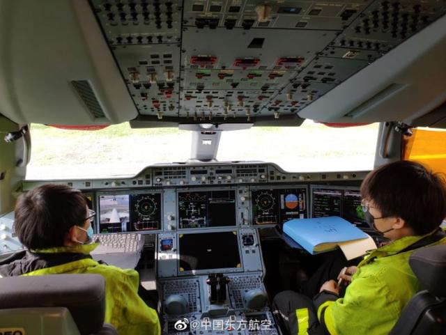 「疫情」飞越9619公里！中国专家组带着31吨物资驰援意大利