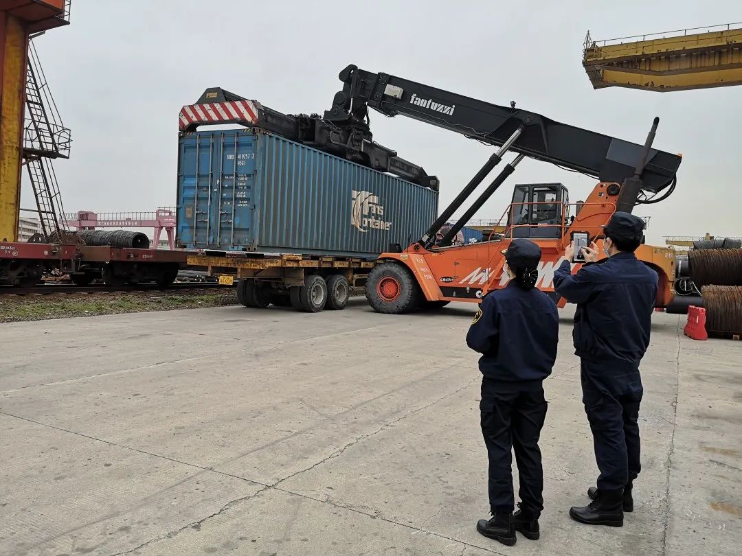 [海关]中欧班列危难时刻显身手