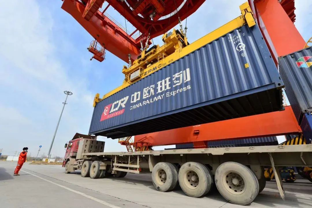 [海关]中欧班列危难时刻显身手