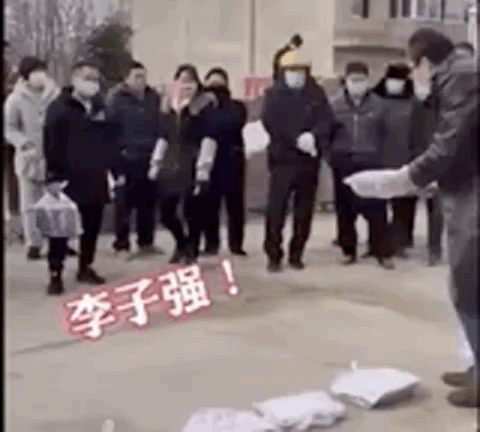 「视觉志」为了你上网课,快递小哥、程序员、医生都拼了|百家故事