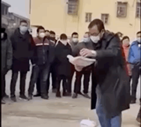 「视觉志」为了你上网课,快递小哥、程序员、医生都拼了|百家故事