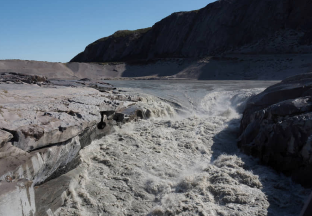 『科学』科学家警告:极地冰层融化速度激增6倍,全球海平面已上升