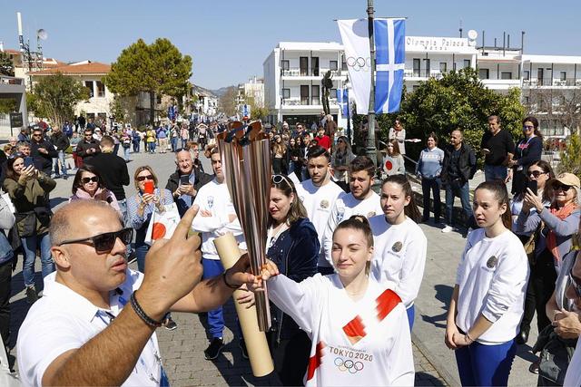[奥运会]全都没戴口罩！希腊奥运火炬传递被紧急叫停！与日本的圣火交接仪式将空场举行